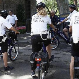 Polizia in bici a Roma, la petizione su change.org